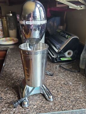 Hamilton Beach DrinkMaster Electric Drink Mixer, Retro Milkshake Maker